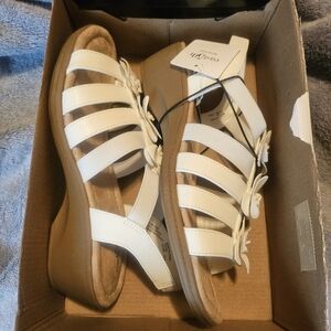 East 5th. White Strappy Wedge Sandals 11 M NWT
